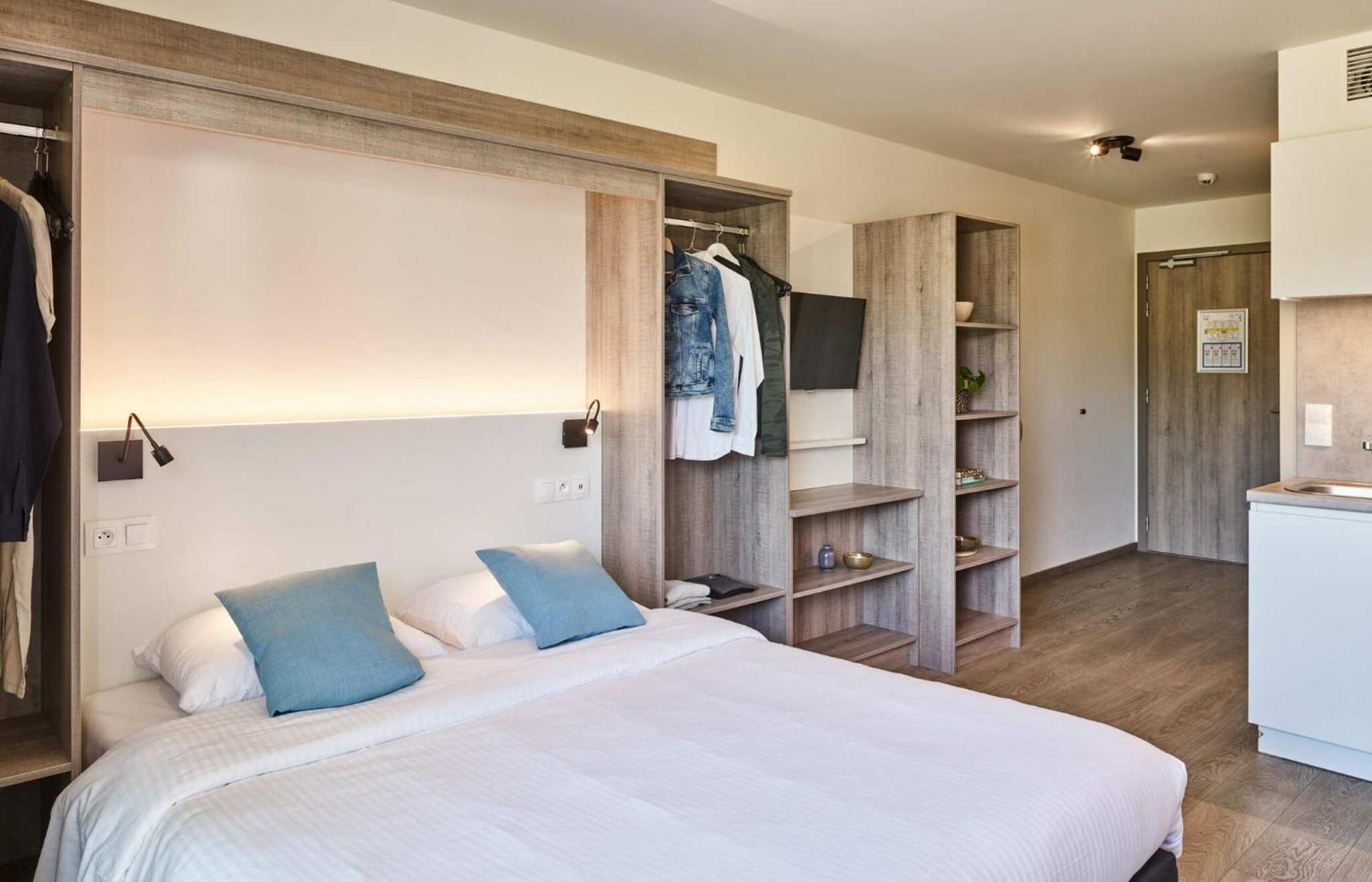 Holiday Suites 尼乌波特 客房 照片