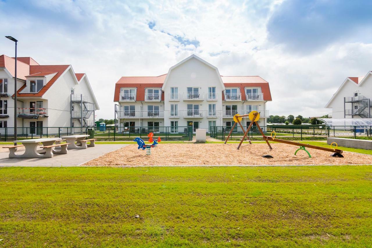 Holiday Suites 尼乌波特 外观 照片